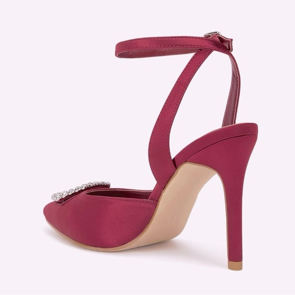 High Heels - Picture 4 of 6